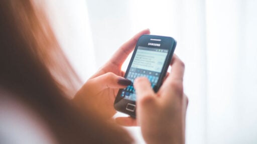 3 Best Ways to Spy on My Wife Phone GP 1