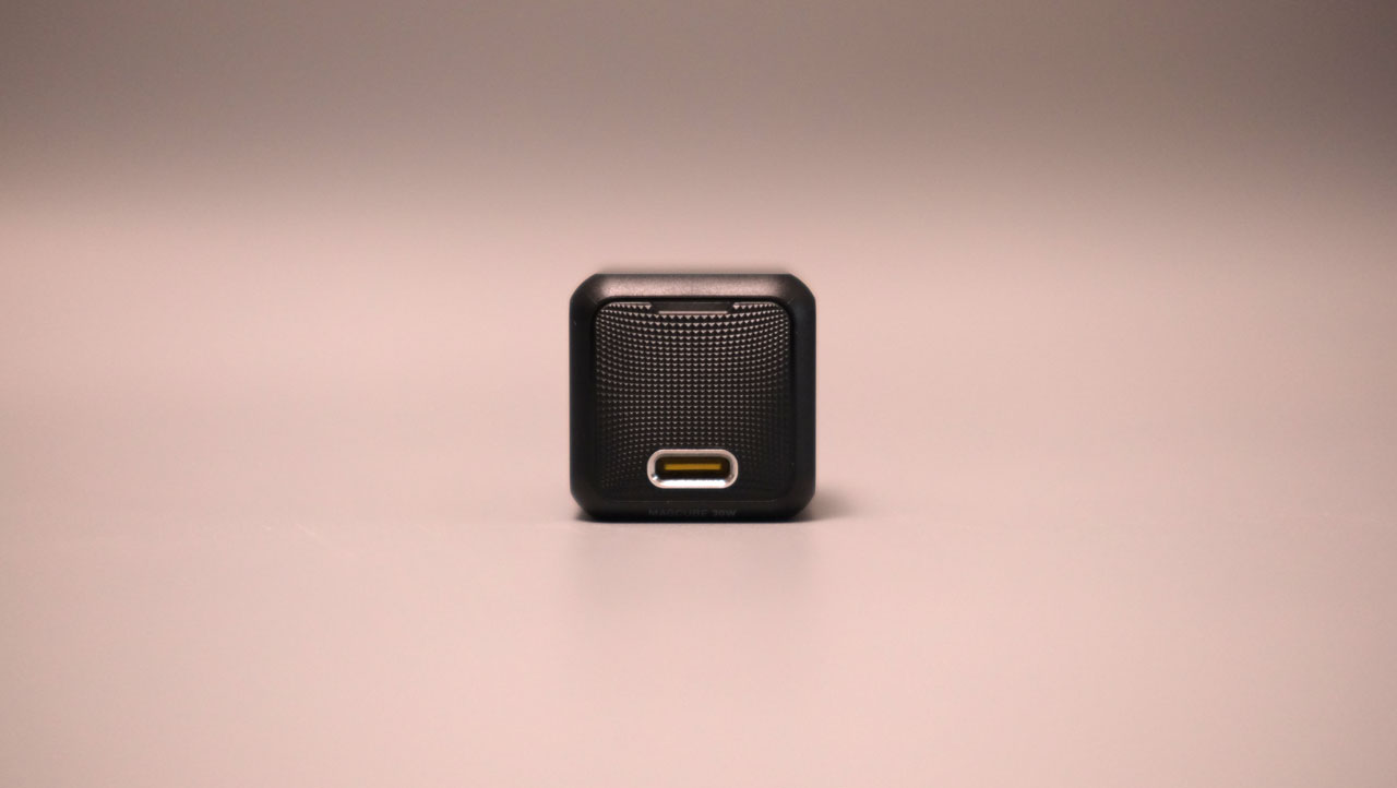 AOHI MAGCUBE PD Mini Fast Charger 5