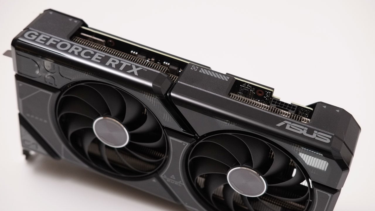 ASUS Dual GeForce RTX 4070 SUPER Photos 10