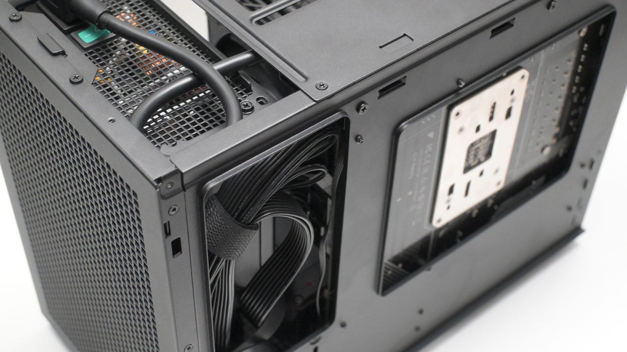 DeepCool CH160 PLUS Case Build 2