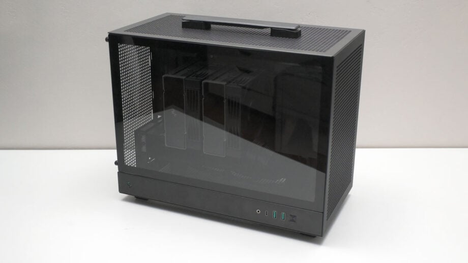 DeepCool CH160 PLUS Case Build 3