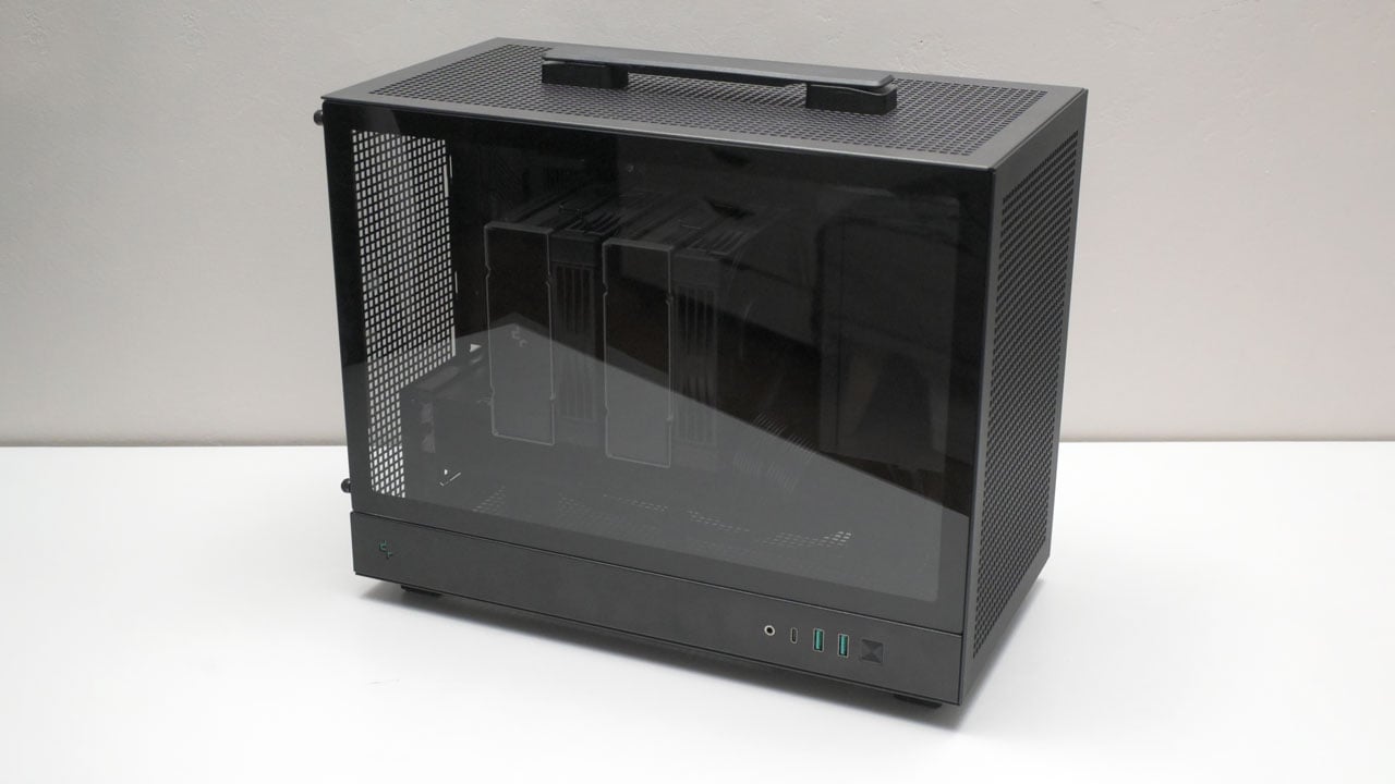 DeepCool CH160 PLUS Case Build 3