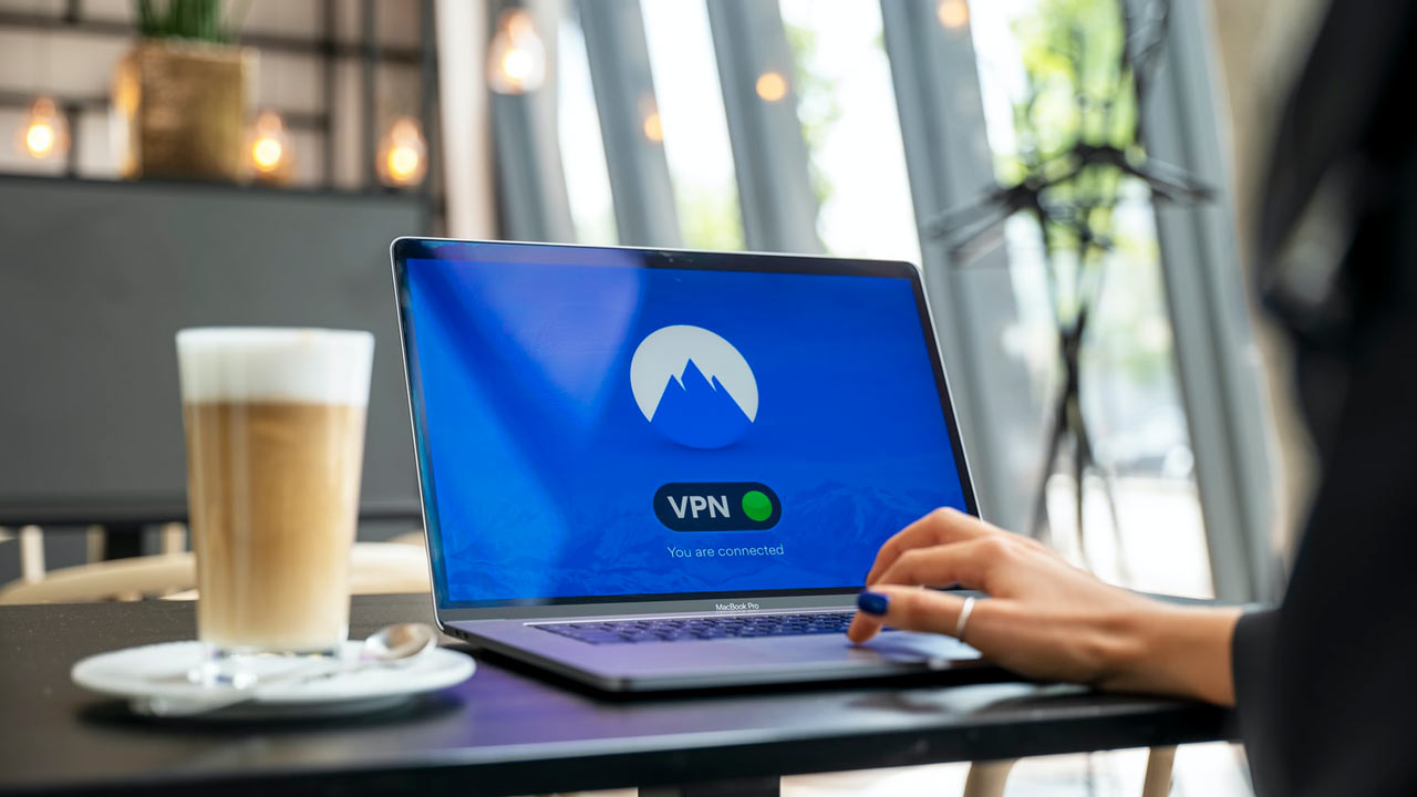 Expert Tips For Choosing The Right VPN Service