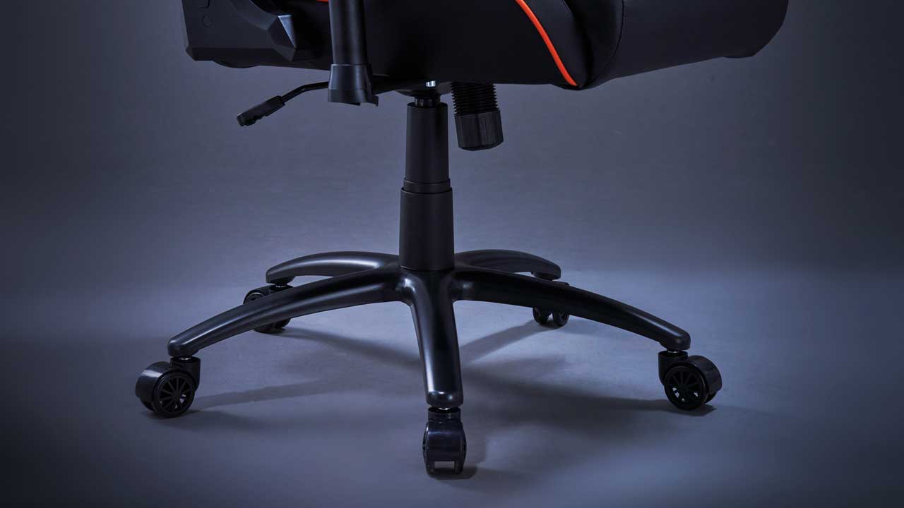 GIGABYTE AORUS AGC310 Gaming Chair PR 3
