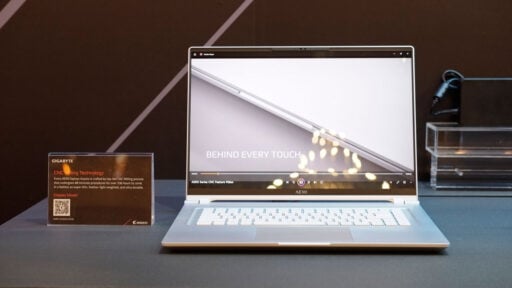 GIGABYTE Aero 16 OLED COMPUTEX 3