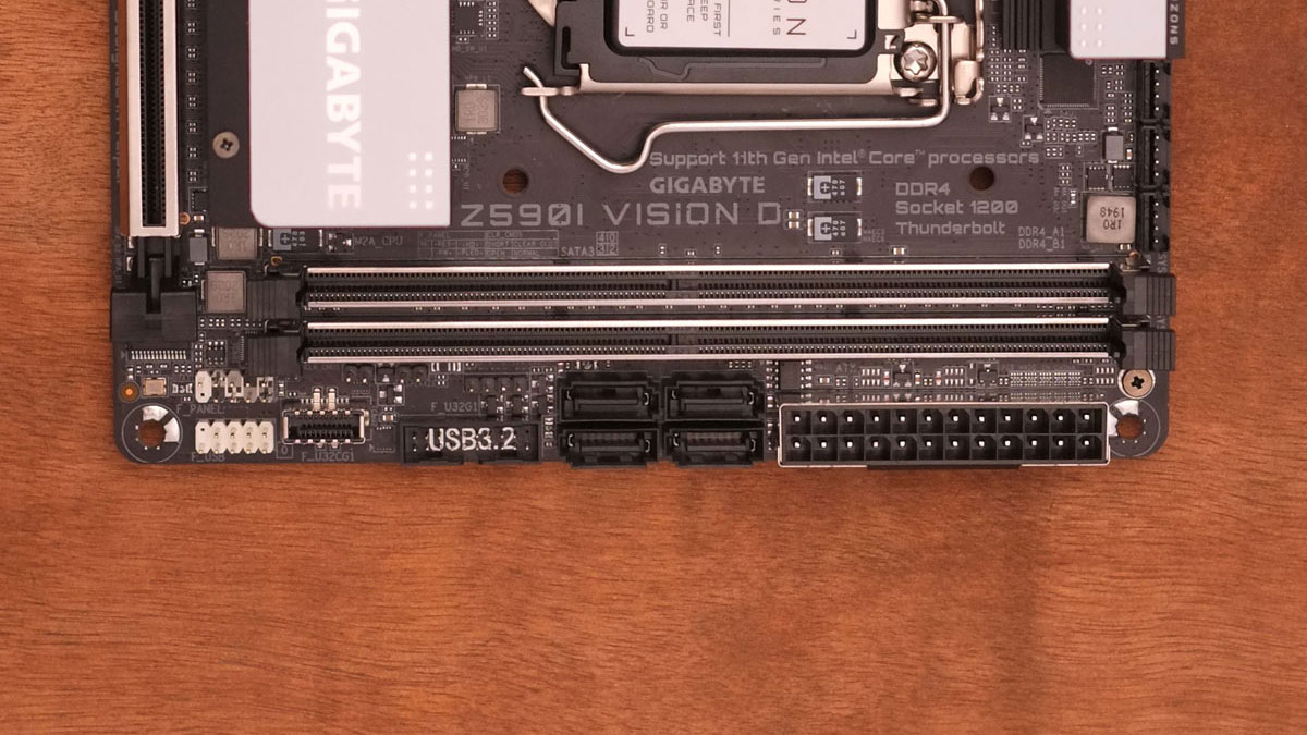 GIGABYTE Z590I Vision D 8