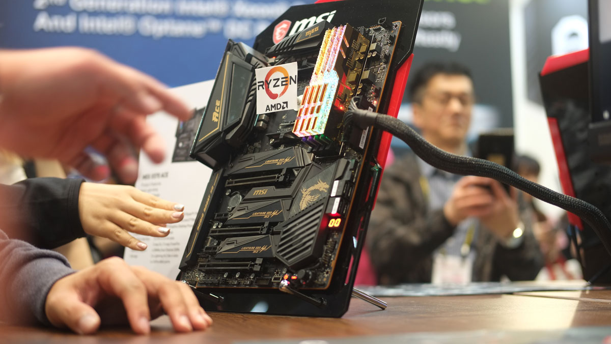 MSI Demonstrates MEG Alchemy 700X: A Curved Gaming PC Case