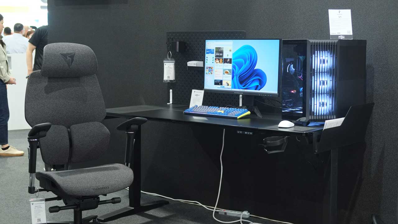 THUNDERX3 Flex Pro Chair and Lab-X Desk at Computex 2024