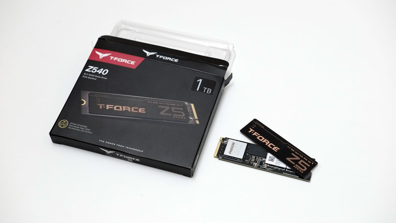TEAMGROUP T FORCE Z540 SSD 1