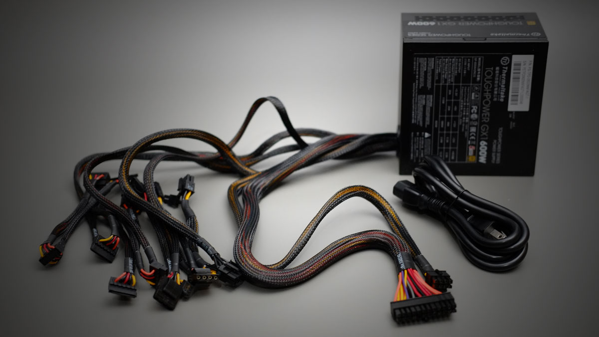 Thermaltake ToughPower GX1 Review (5)