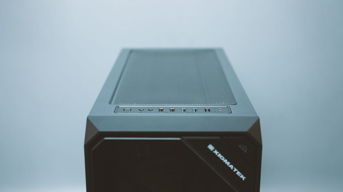 Xigmatek Zest Tempered Glass RGB Case Review